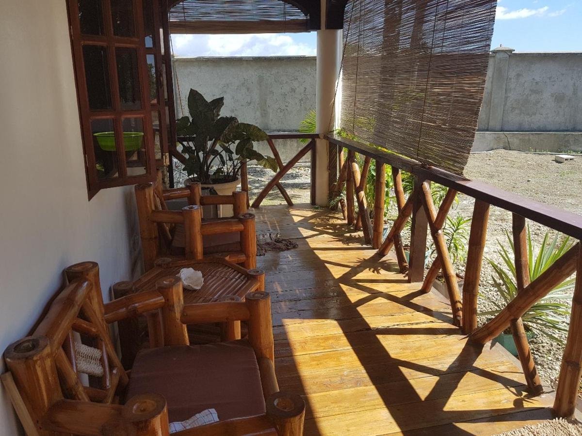 Tauig Beach Resort Moalboal Luaran gambar